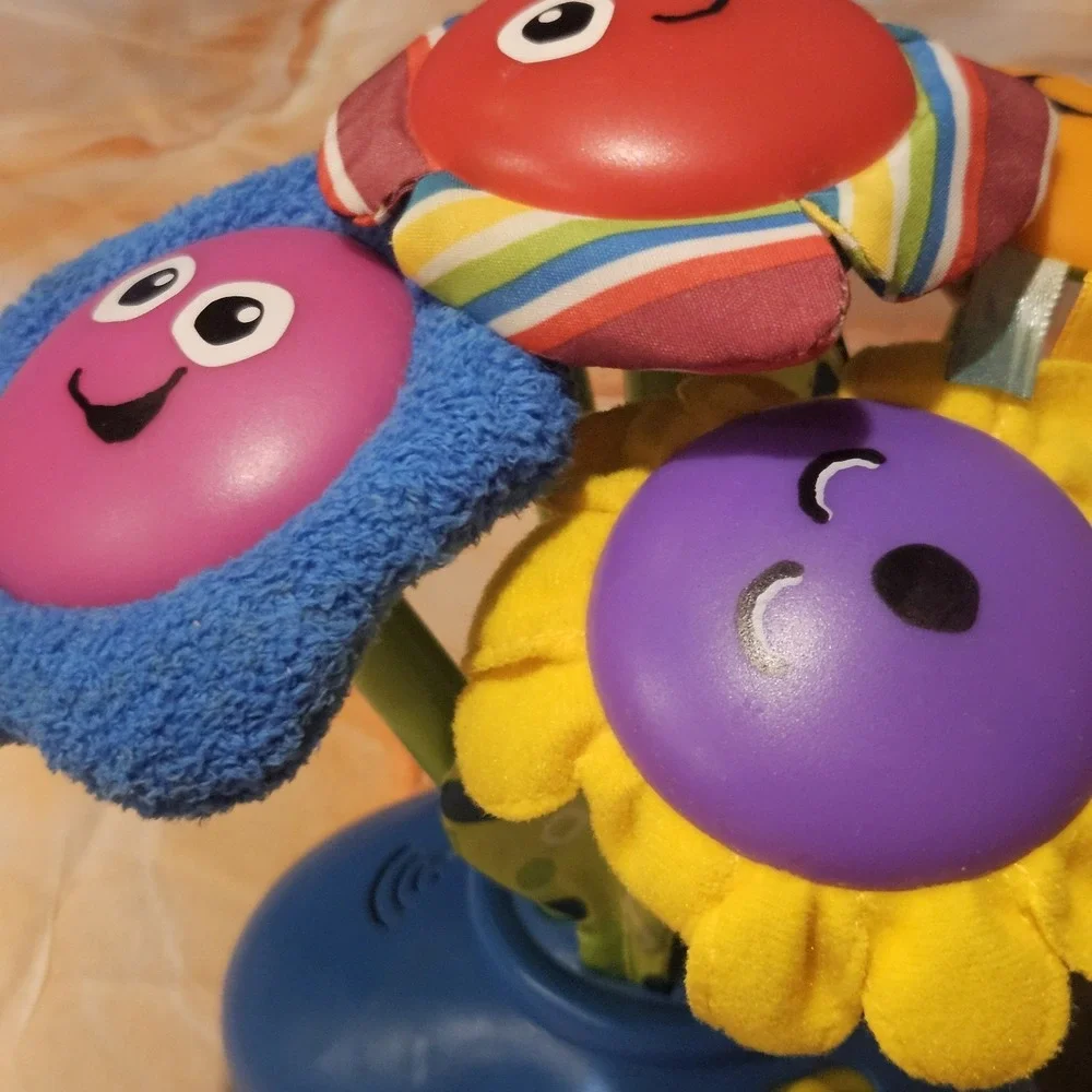 Vintage 2005 Lamaze Soft Chime Garden Light Up  SensoryMusical Flower Baby Toy